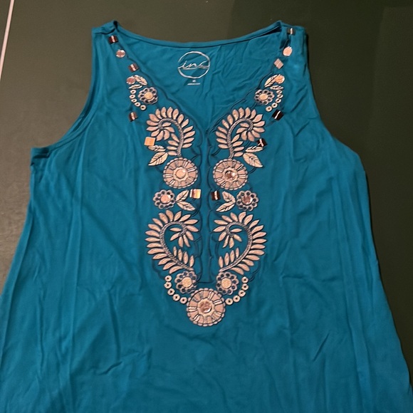 Blue Top - Picture 2 of 4